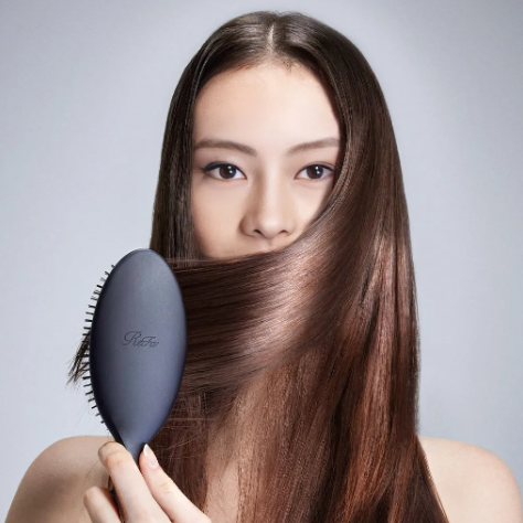 高級ブラシ新登場！「リファブリッスル」